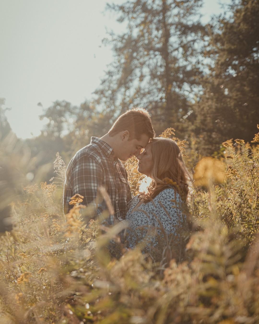 Centennial Park, Columbia, MD: An Enchanting Photoshoot with John, Kara and their Adorable Puppy